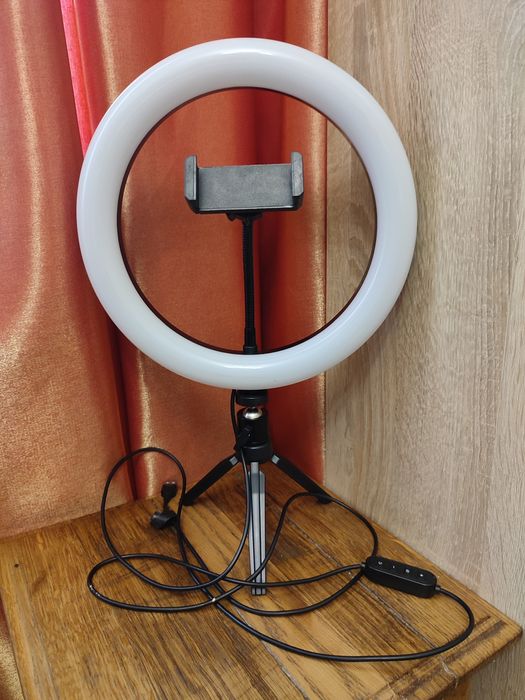 Кольцевая LED-лампа (Селфи-лампа) с коротким штативом