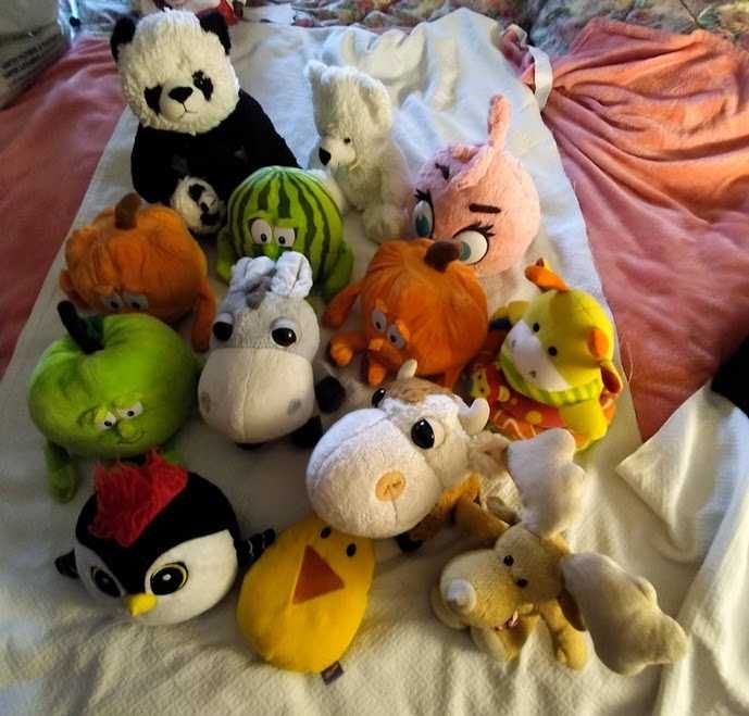 Peluches variados de animais e frutas    n 104