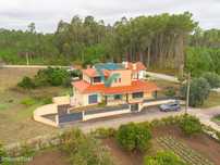 Moradia T4 para Arrendamento em Carnide - Pombal