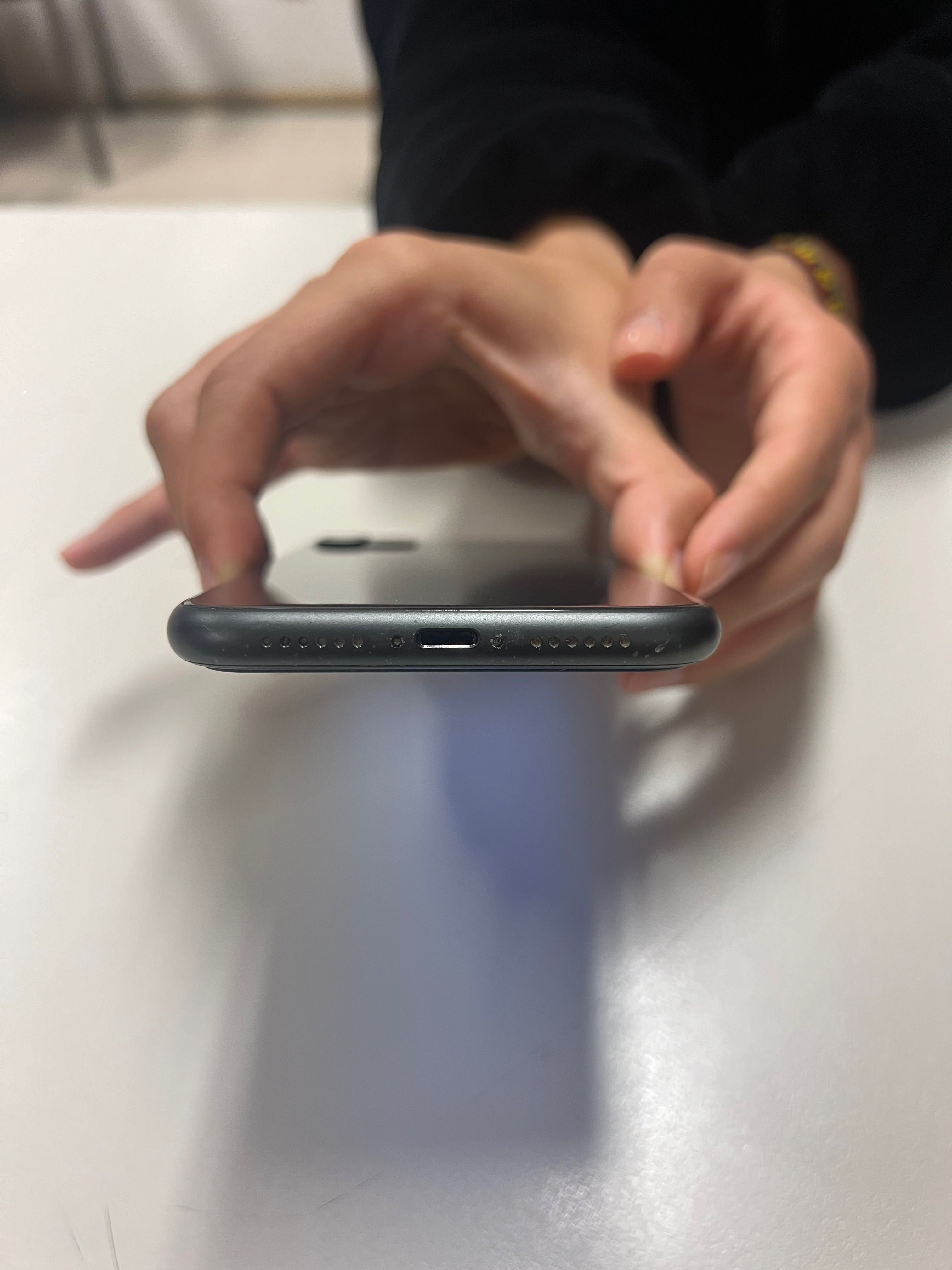 Iphone 11 64GB, Em ótimo estado. Entrego em Mão na zona de Lisboa