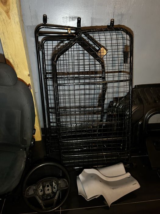 Fiat Doblo II  FL fotele, przegroda i inne