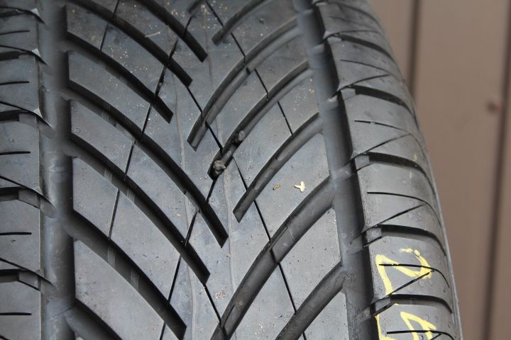 255 55 r18 gislaved
