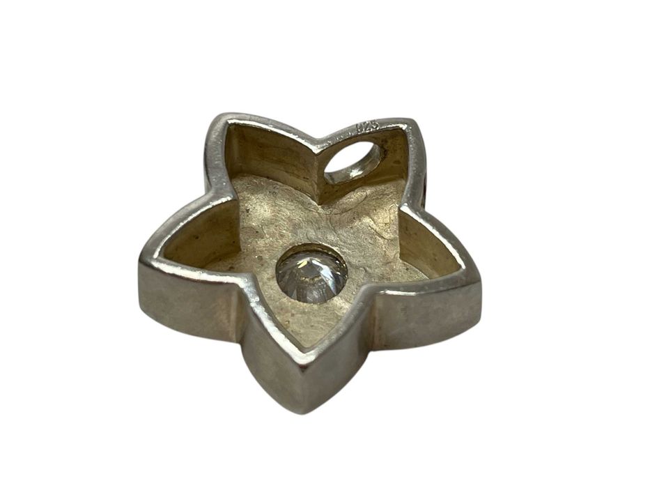 Śliczna, srebrna zawieszka 12,9G/P.925