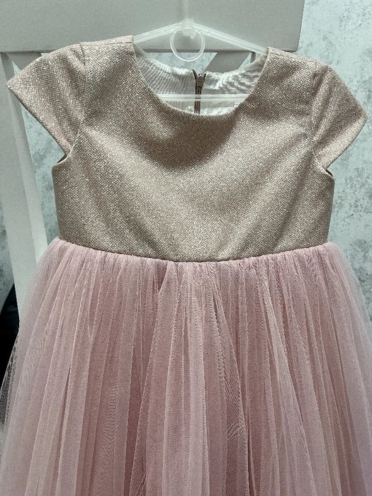 Святкове плаття для дівчинки