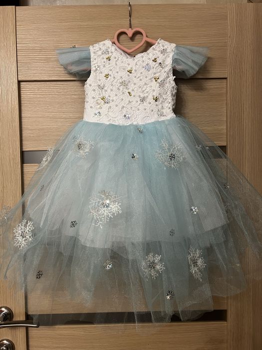 Плаття на дівчинку на 3,4,5 років