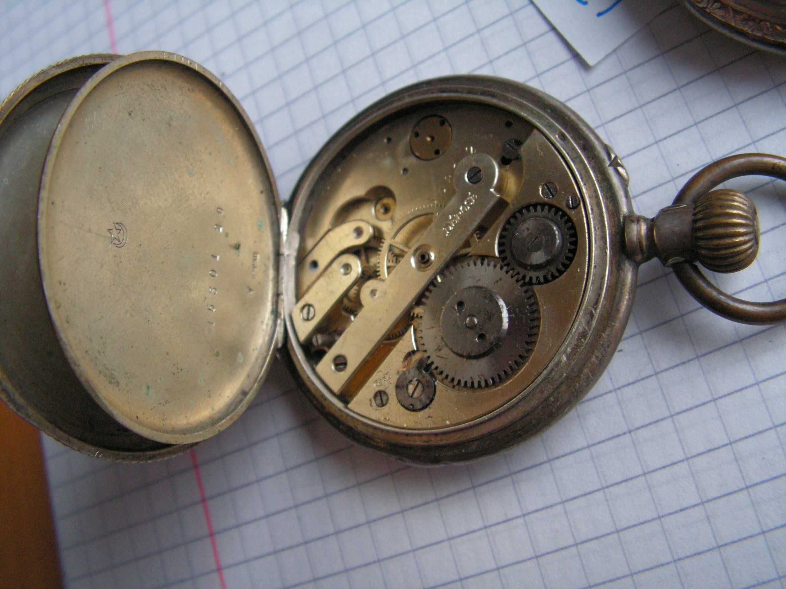 Dwa zegarki kieszonkowe, sreberko, stare ale uszkodzone