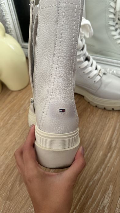 Жіночі черевики tommy hilfiger на осінь