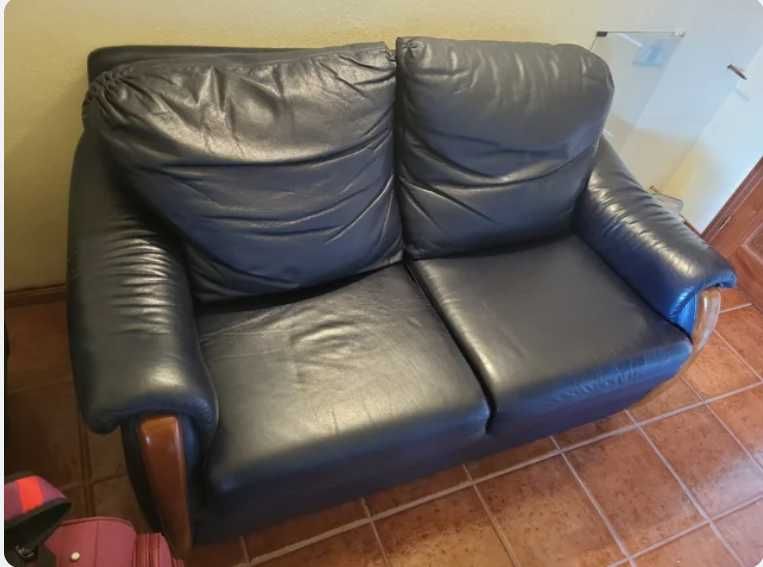 2 Sofás de Pele em bom estado