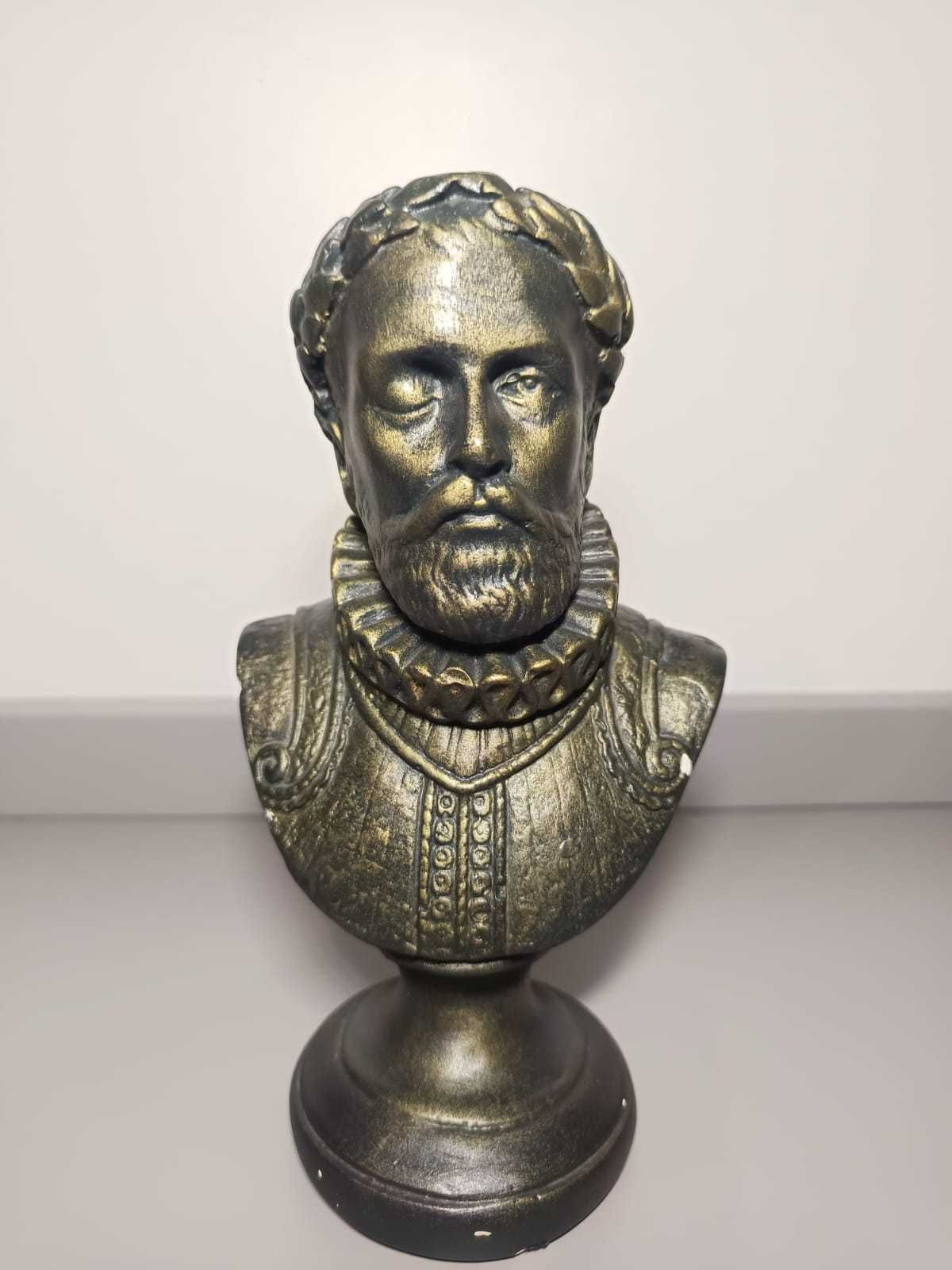 Busto Comemorativo de Luís Vaz de Camões - IV Centenário 1580|1980