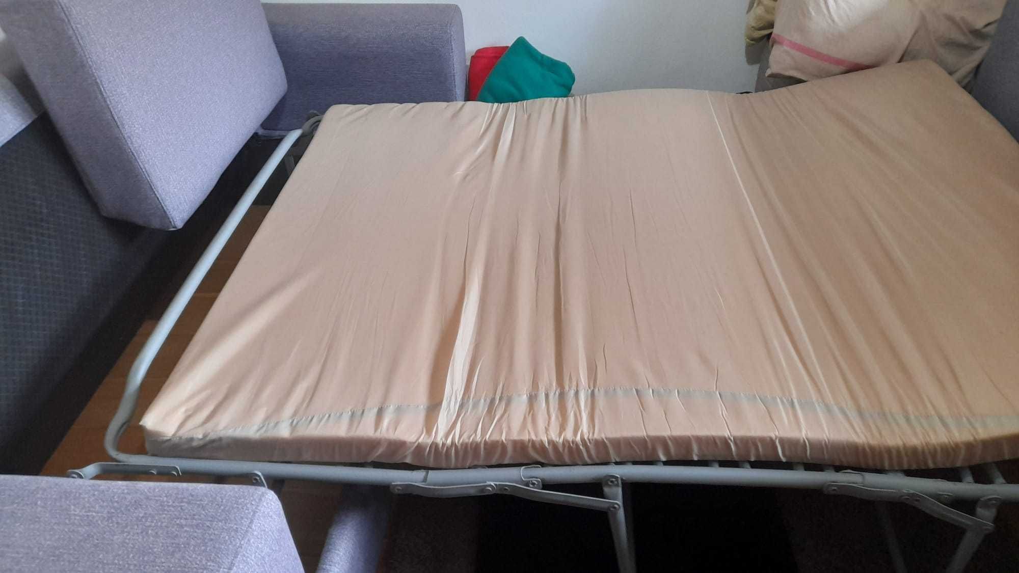 Sofa cama cinzento