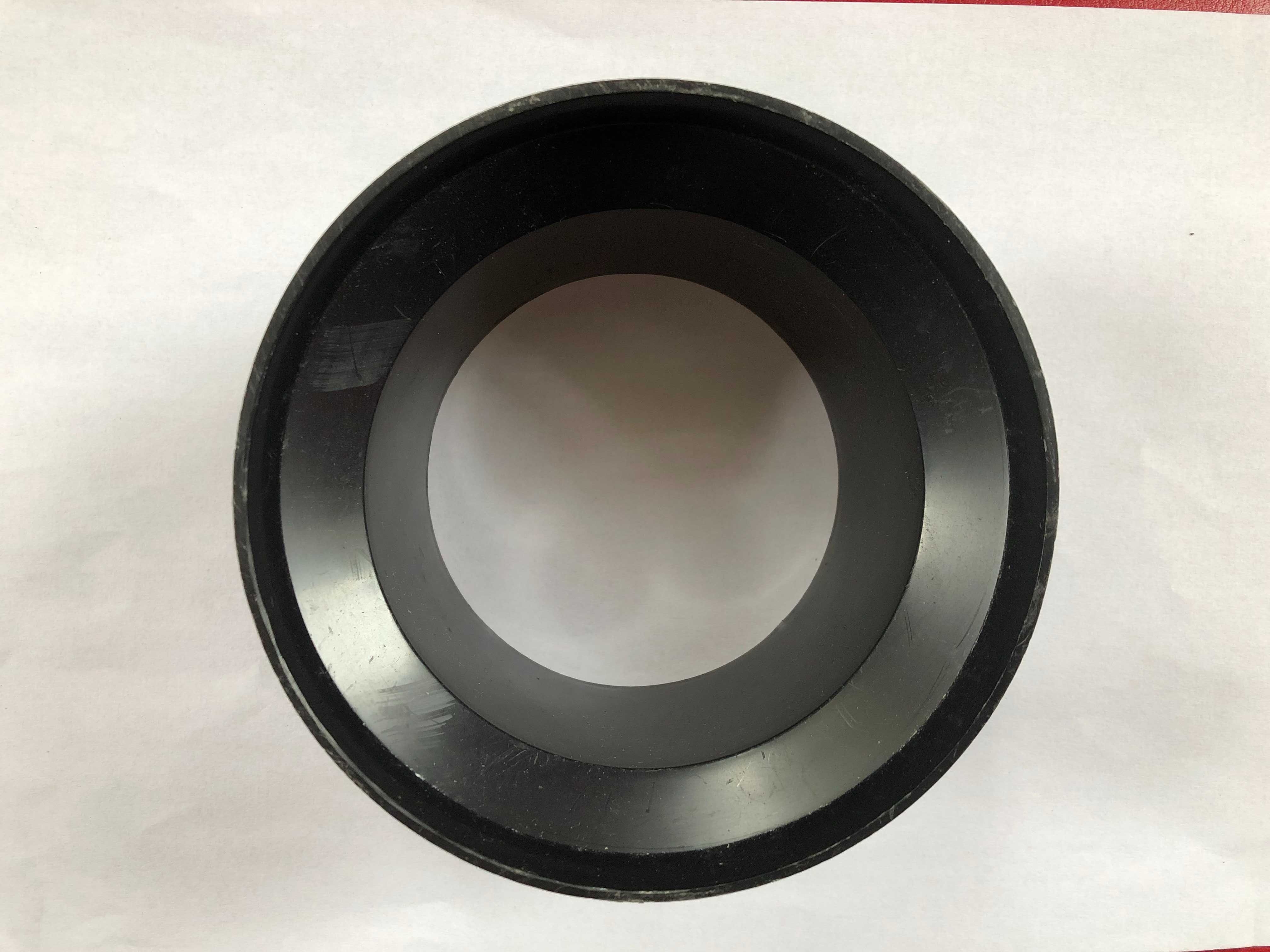 Element plastikowy 9,5x9,5 cm wentylatora w komputerze stacjonarnym