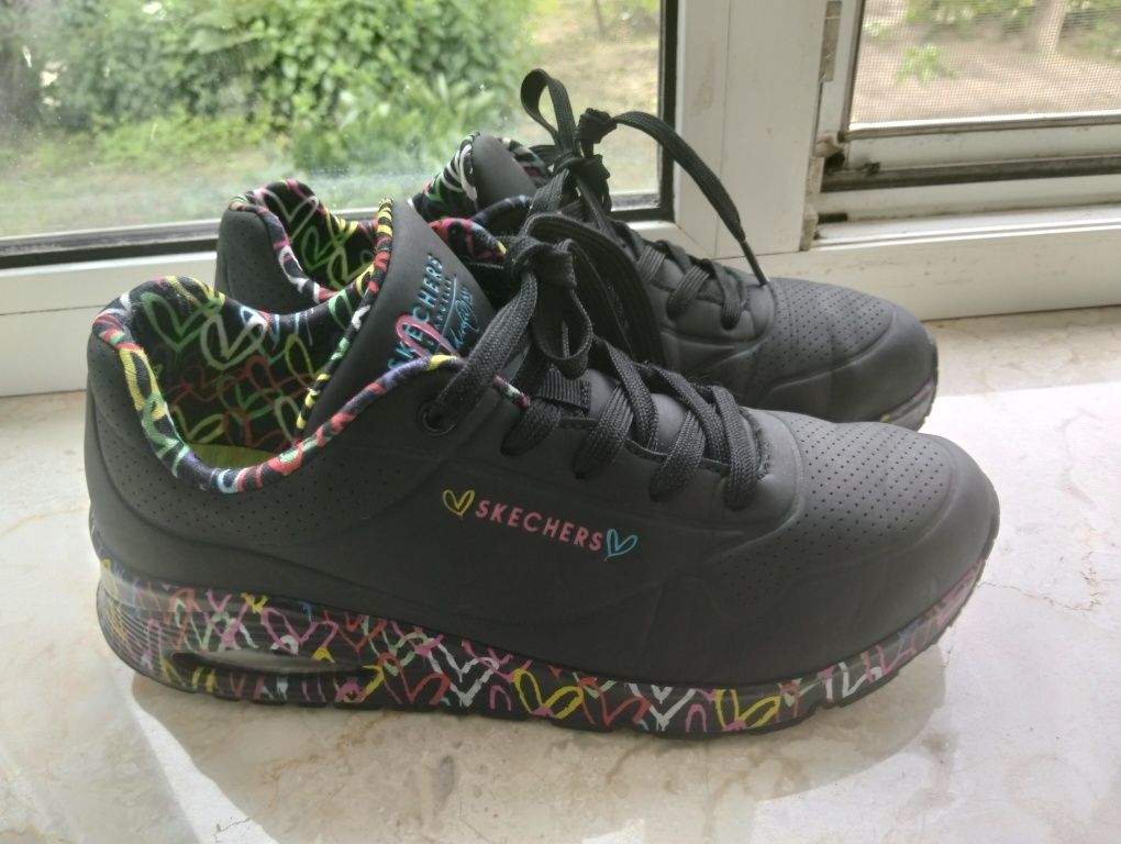 Skechers женские кроссовки 40 р