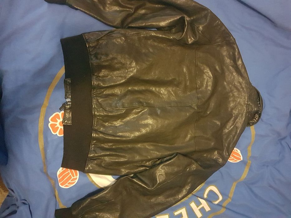 Продам  кожанную куртку MARINA MELLITARE бомбер (пилот)