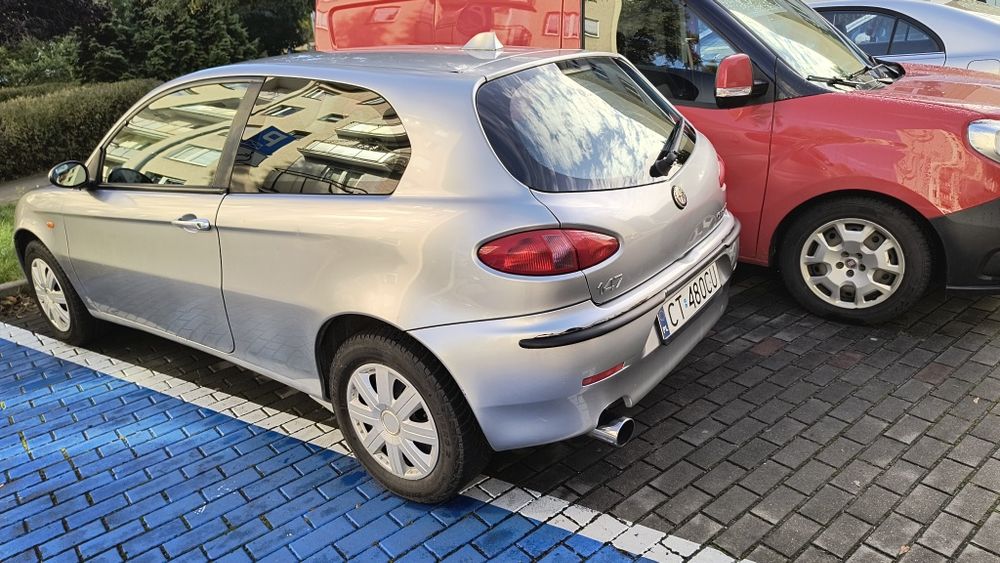 Alfa Romeo 147 16 benzyna 2002 rok produkcji