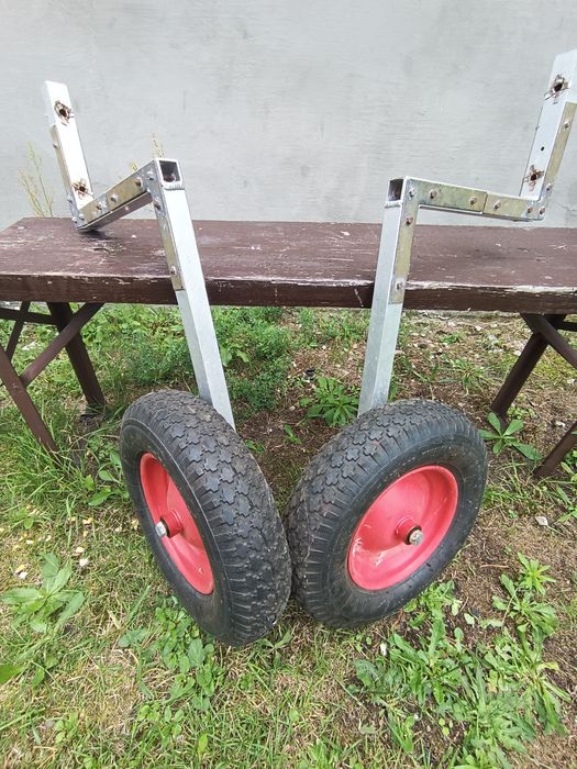 Koła slipowe do pontonu.