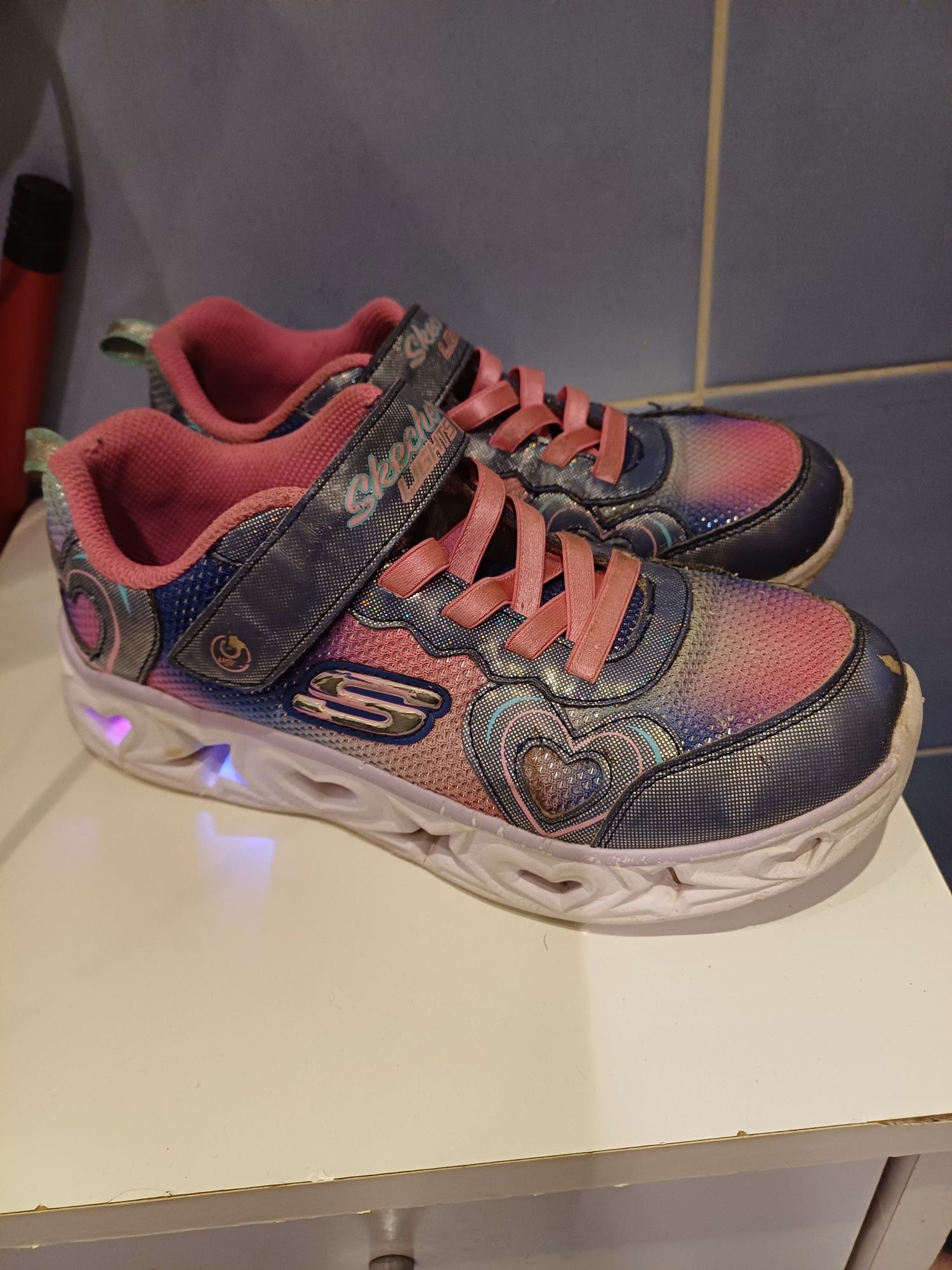 Świecące buty Skechers 35