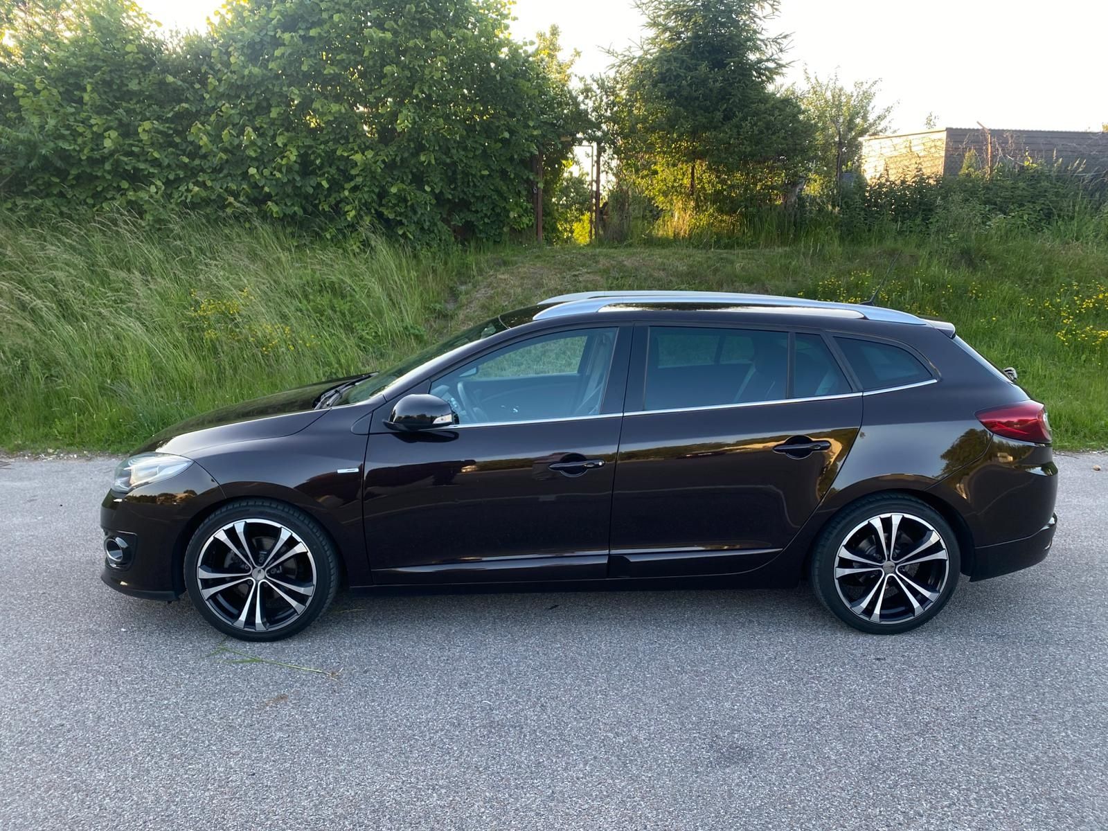Sprzedam Renault Megane wersja Bose (full opcja)