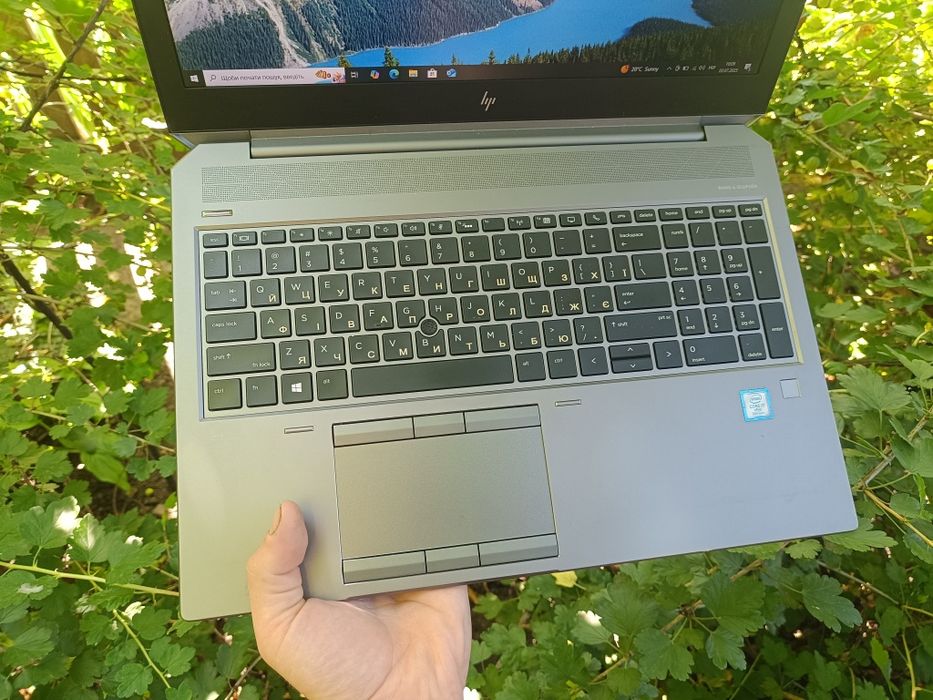 6 ядер, Ігровий ноутбук HP (i7 9850H/16/512/T1000 4GB)