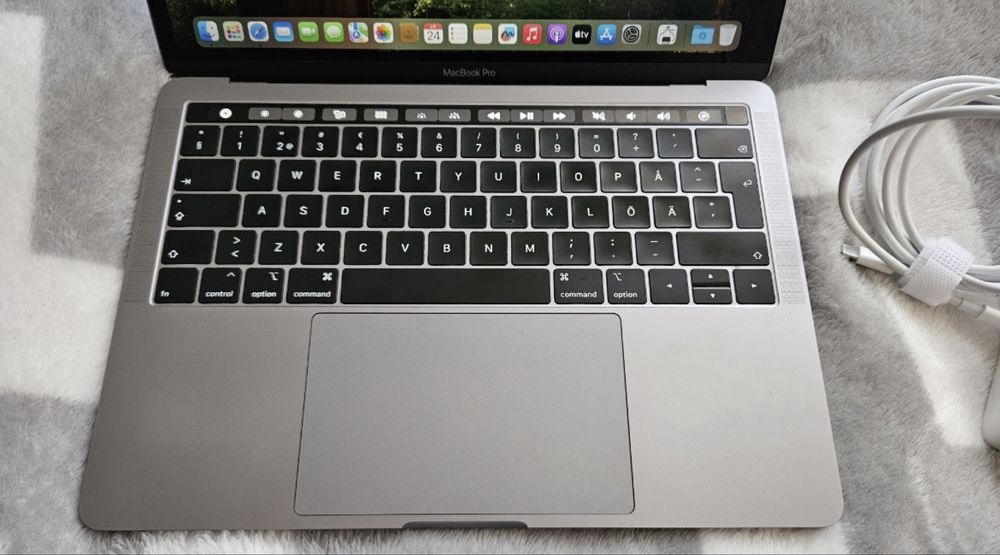 MacBook Pro 13.3” A2159 (2019) – i7 / 16GB RAM / 256GB SSD