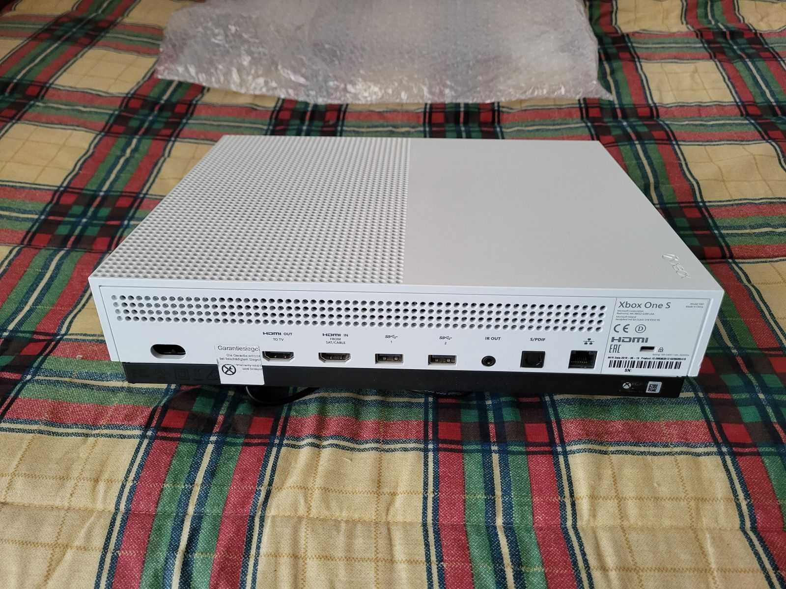 Consola Xbox One S - 1TB - Perfeita S/ Comando