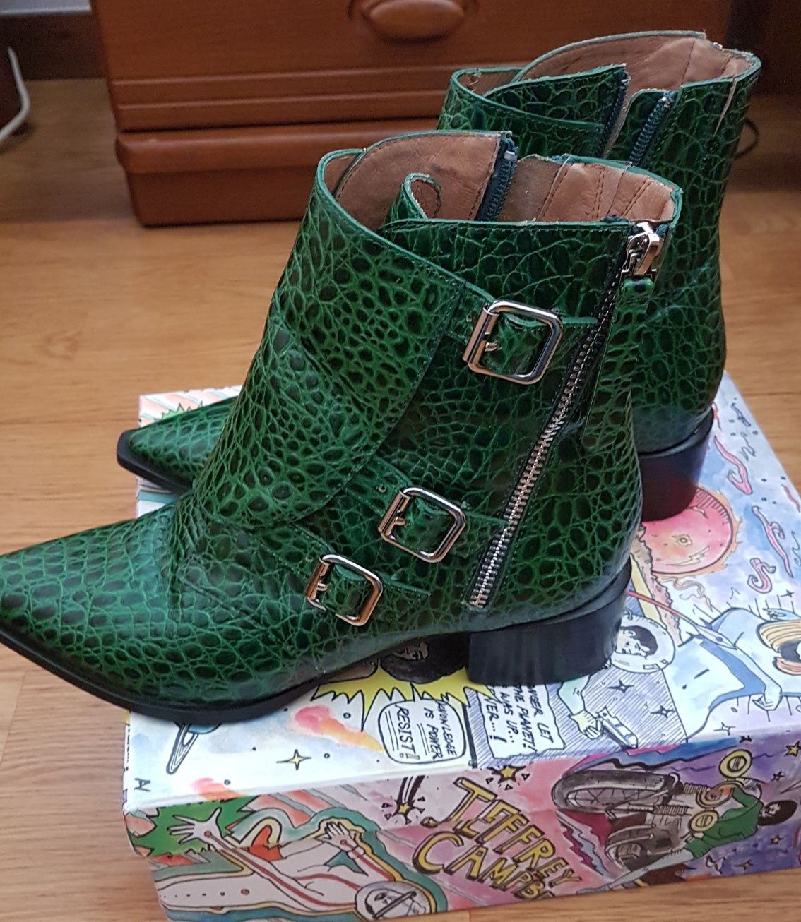 Botins verde croco Jeffrey Campbell