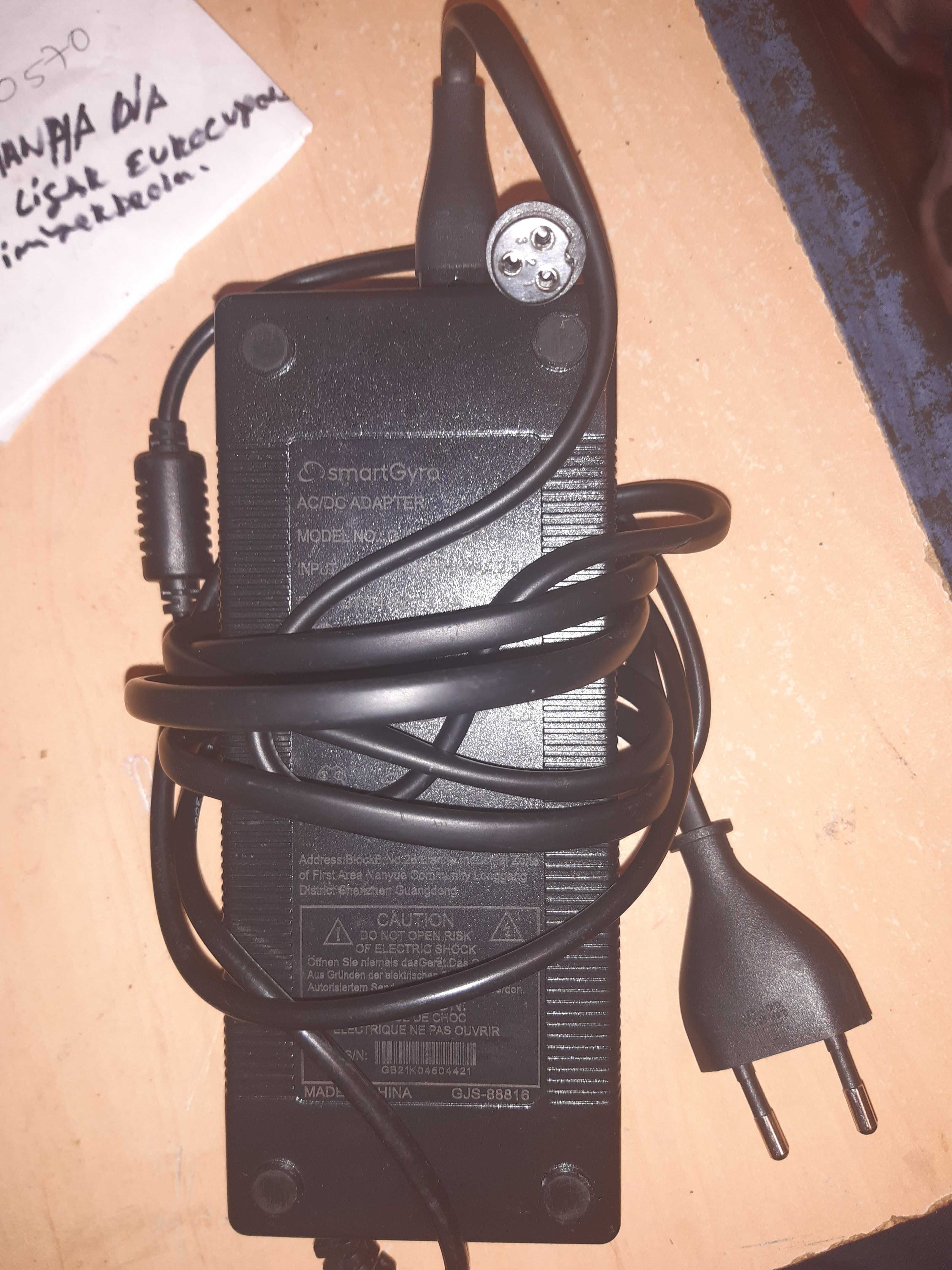 Vendo carregador de trotinete smartgyro