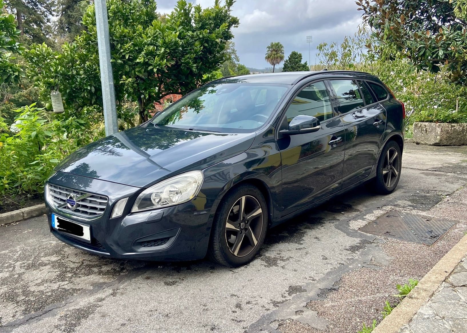 VOLVO V60 - 2011 - Start/ Stop (IMPECÁVEL)