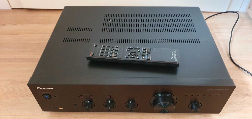 Pionner A-20, wzmacniacz, amplifer, Pilot, bardzo dobry stan.
