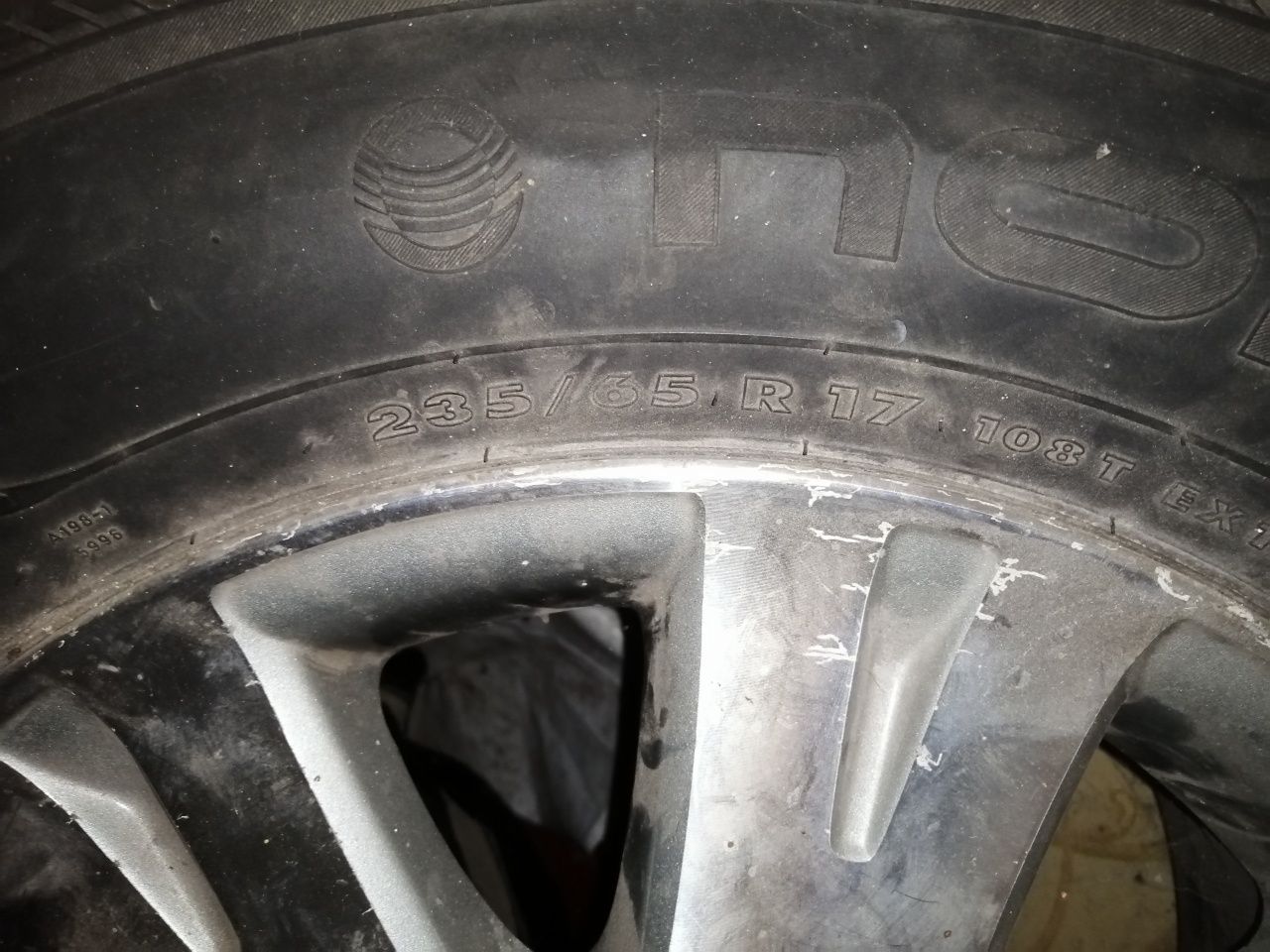 Диск з резиною r17 6x139,7 (6x5,5)