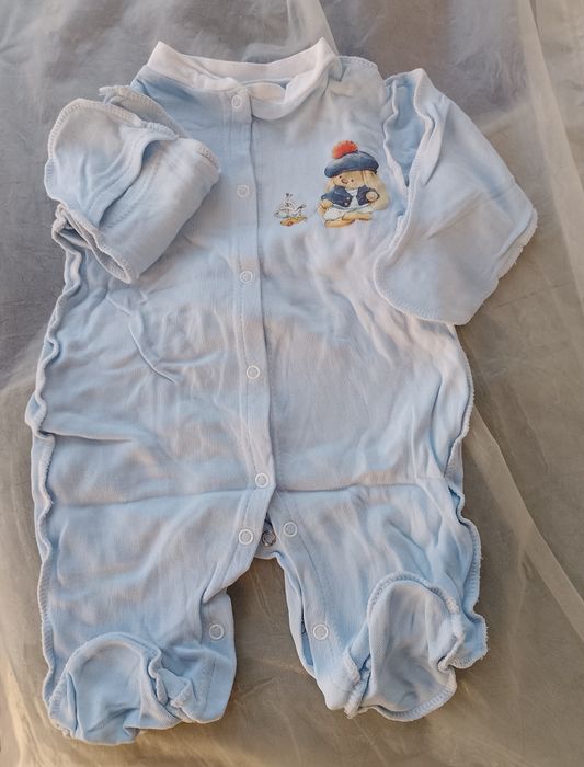 Для хлопчика або дівчинку, новонародженого(боді,штани,сліпи,чоловічки)