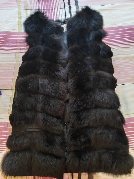 Жилетка з песця довга 48-50розмір.