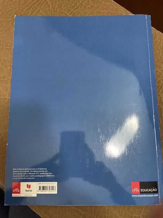 Caderno de exercicios fisica 11 ano