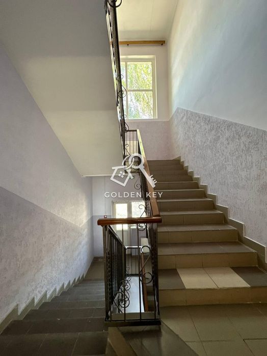 Оренда адміністративної будівлі (офіс) у Кривому Розі