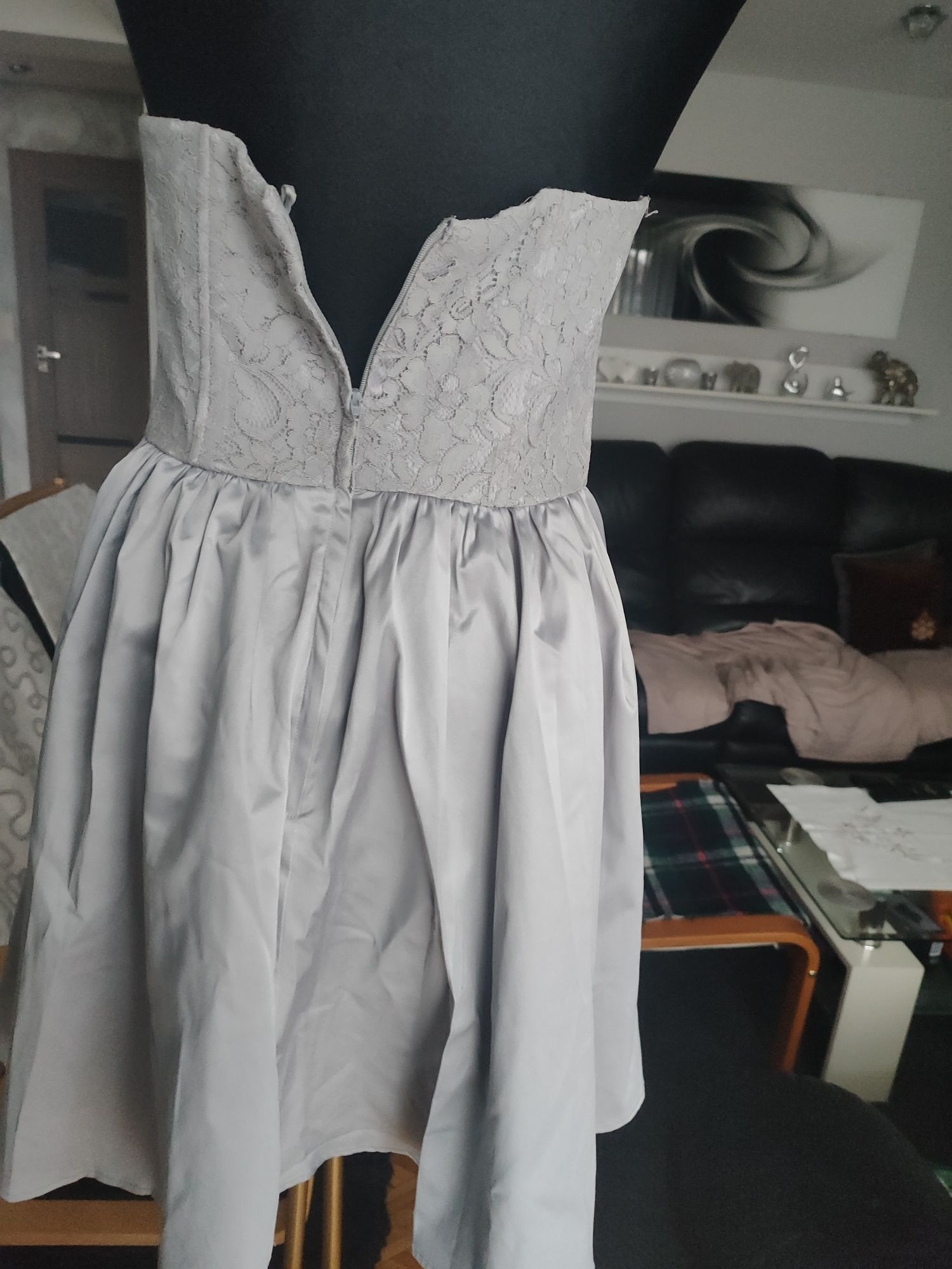 Sukienka koktajlowa szara firmy H&M. Rozmiar 40.