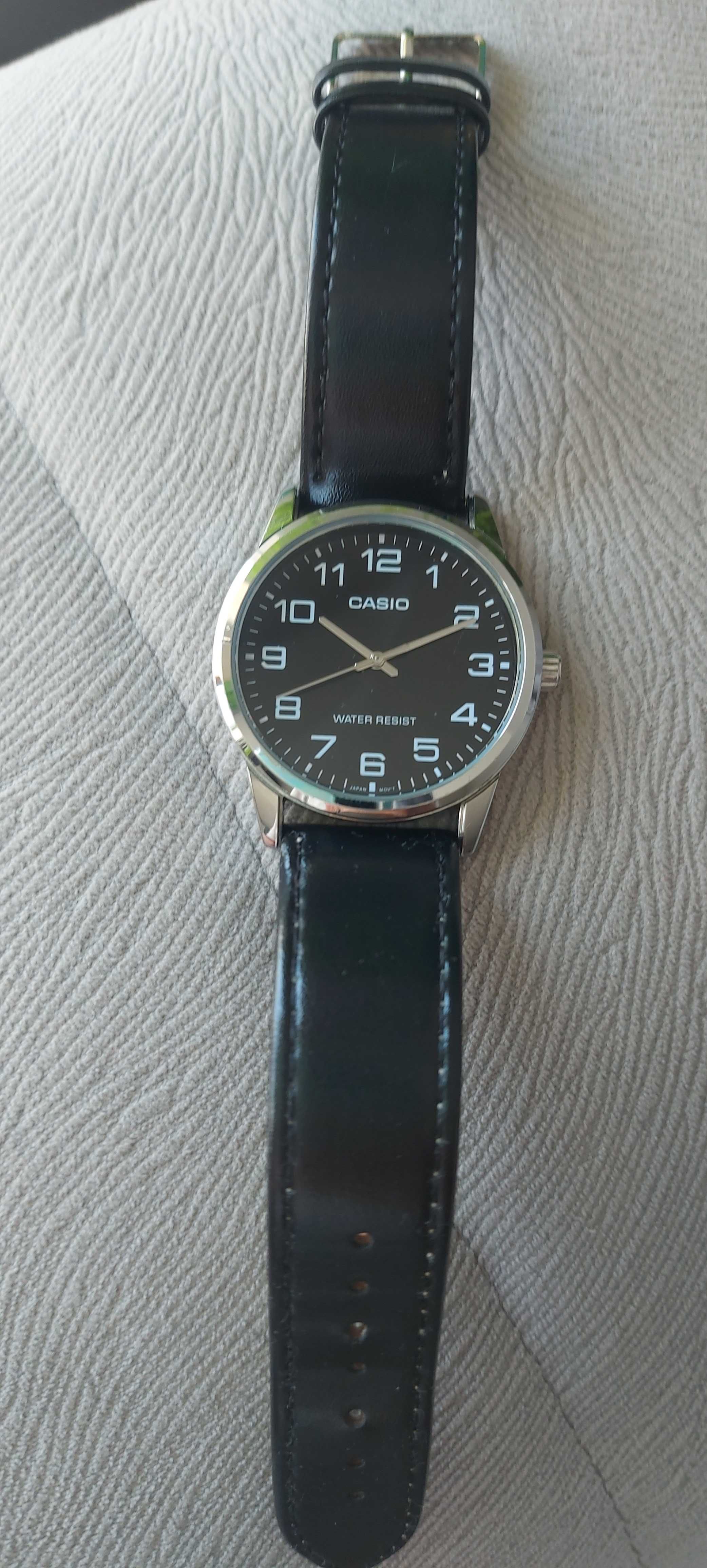 Zegarek Męski Casio MTP-V001 czarna tarcza
