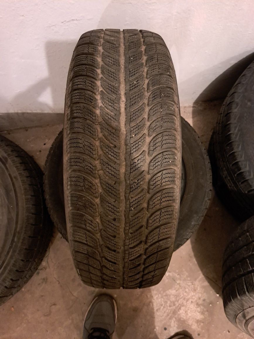 Opon 185/60 R15  wielosezonowe