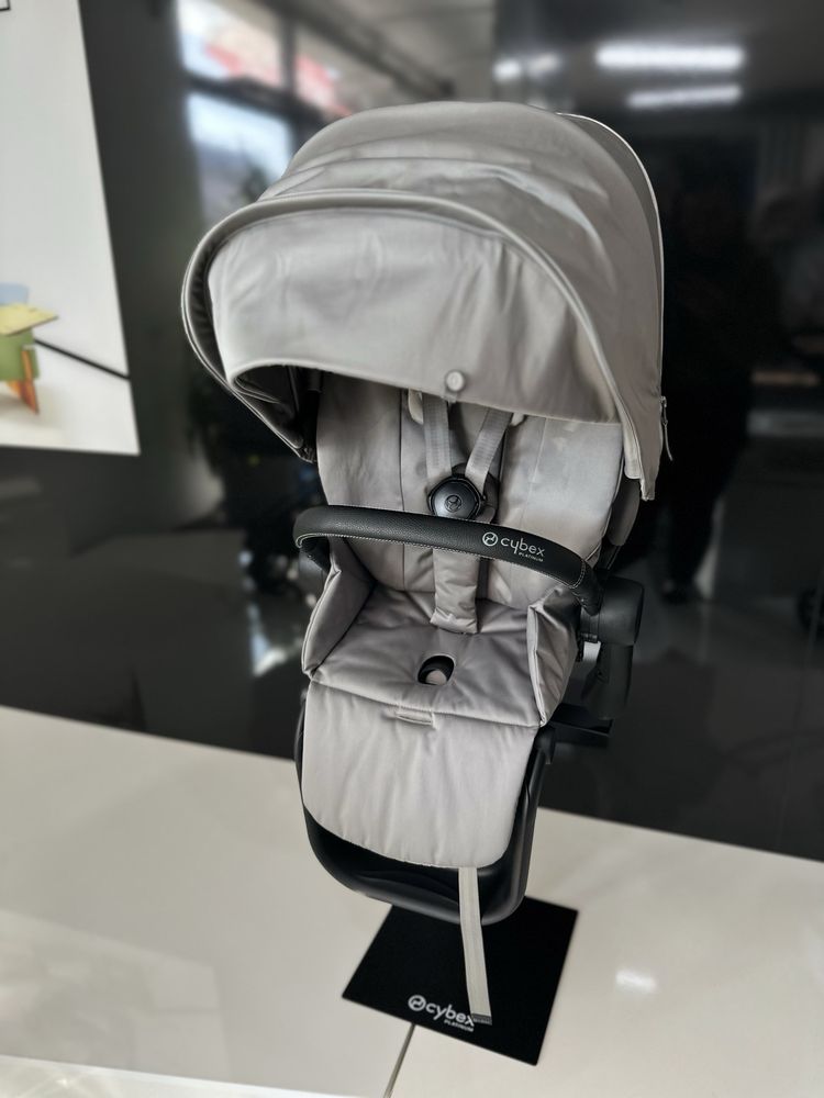 Cybex Priam Pearl Grey