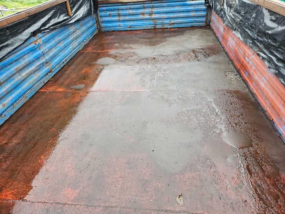 Przyczepa wywrotka D-47 trzystronny wywrot. transport