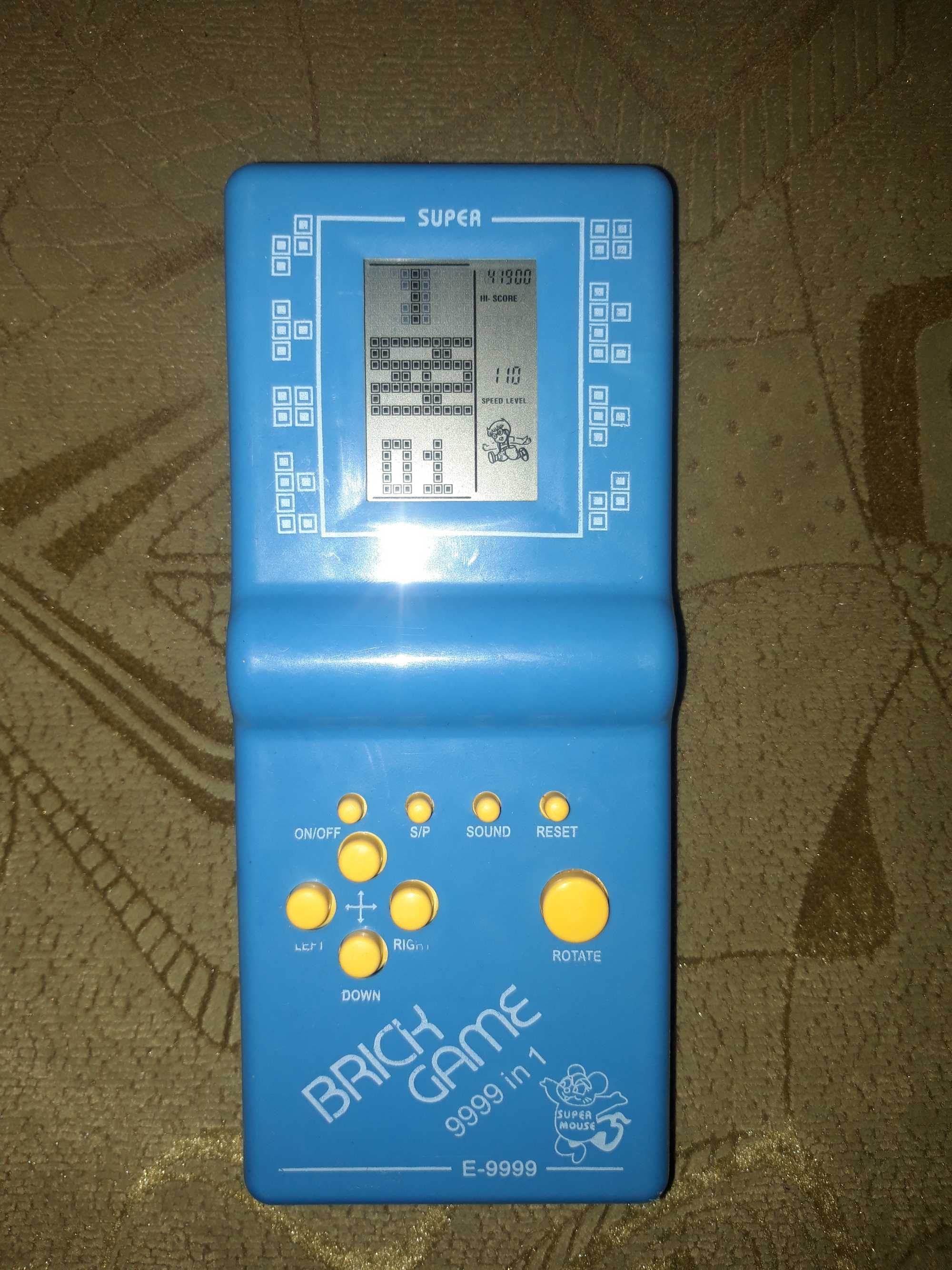 Тетрис,электронная игра 9999