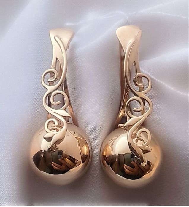 Золотые серьги, шары. Золоті сережки.