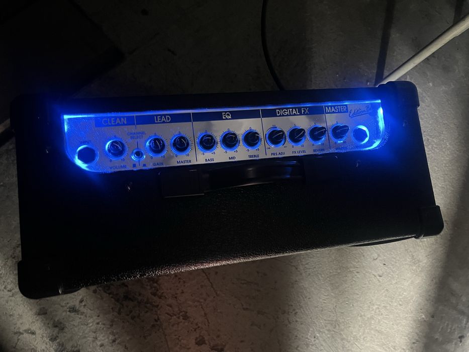 Wzmacniacz gitsrowy Hughes&Kettner