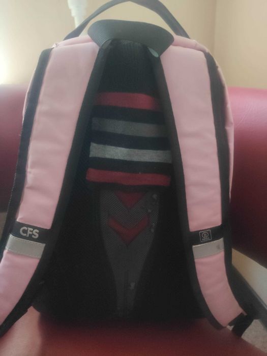 Віддам шкільний рюкзак з ортопедичною спинкою