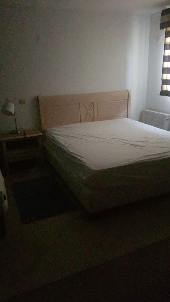 Quarto  Feminino coletivo / Mês Albufeira