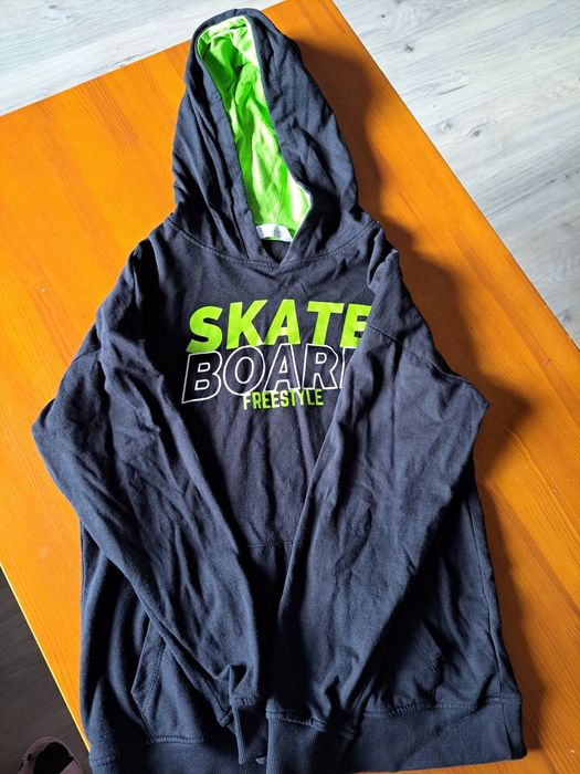 Bluza chłopięca stan bdb rozmiar 146 cm