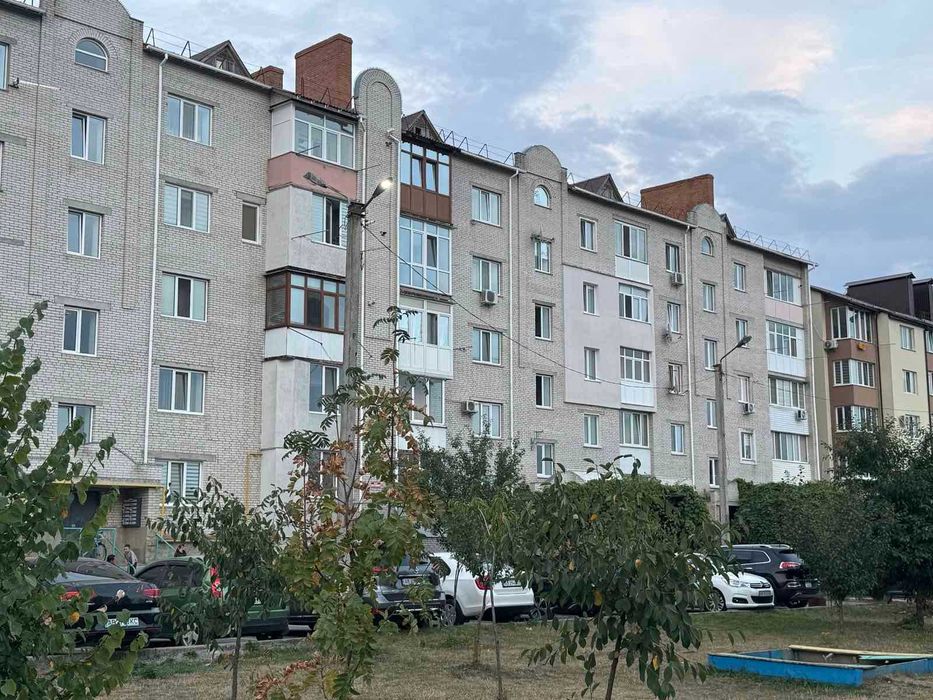 (8) Продам 1-кімнатна квартира в м. Калинівка 1200