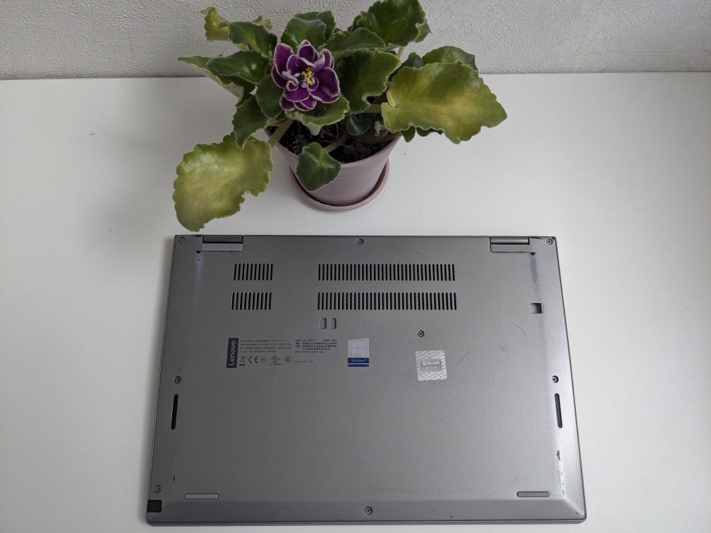 Сенсорний ноутбук-планшет Lenovo Thinkpad X390 Yoga/13,3"IPS/SSD/i5