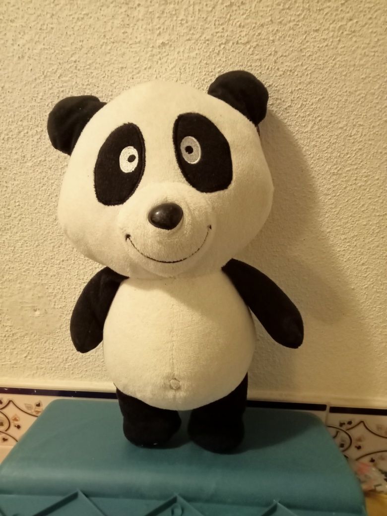 Vendo boneca de peluche Minnie, cão ou Panda