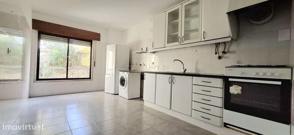 Apartamento T3 em Algueirão Mem-Martins