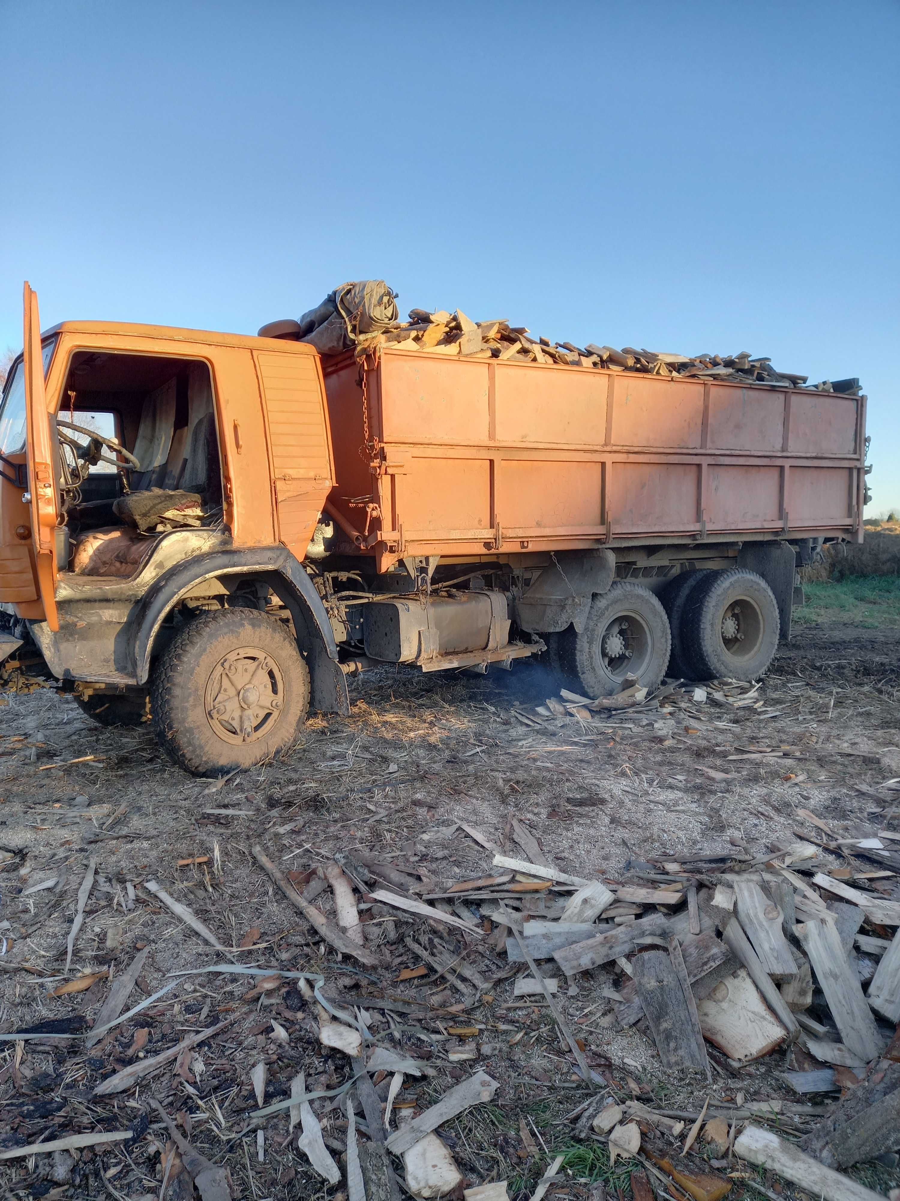 Дрова обрізки відходи деревини