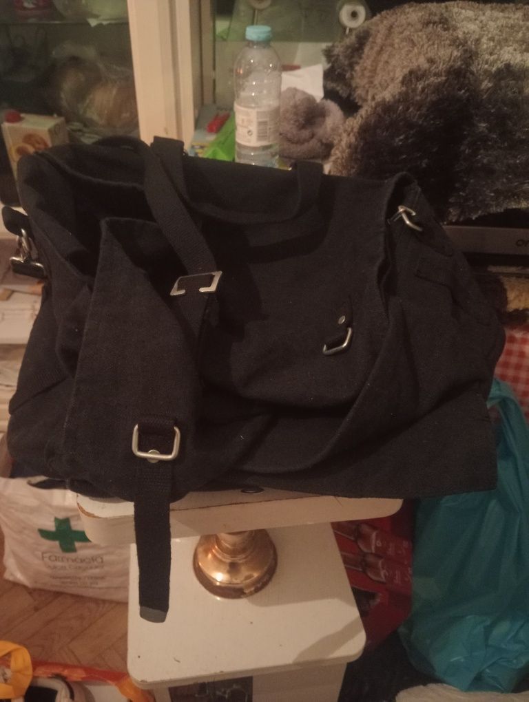 Malas e bolsas como novas